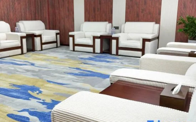 Linzhou Biandan Spirit Cultural Hotel (Hongqi Canal Avenue City Hall)
