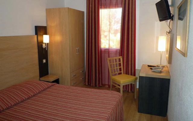 Arcadius Le Petit Hotel