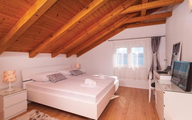 Amazing Home in Stanici With Wifi and 3 Bedrooms