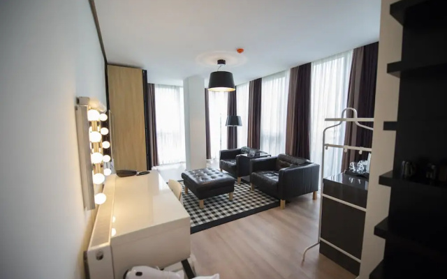 We Residence