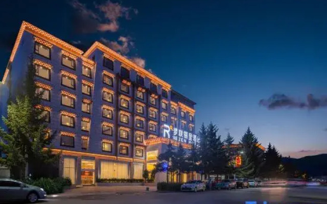 Rezen Hotel
