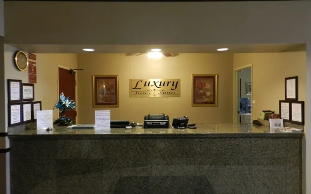 Bay Inn & Suites Troy