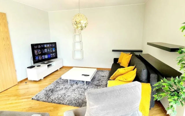 One bedroom flat with parking&balcony