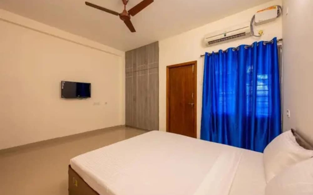 Fabhotel Nayana Square