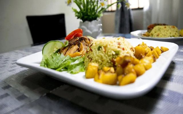 Naptin Executive Hotel And Suites