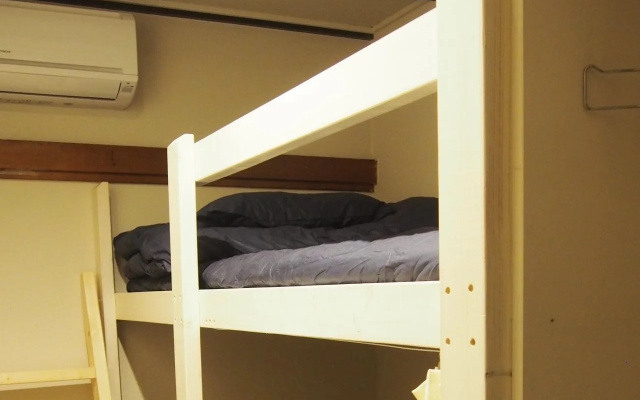 328 Hostel & Lounge