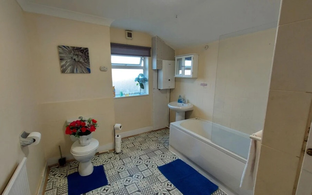 Ravensdale Villa- Ideal For Longer Stays in Kent