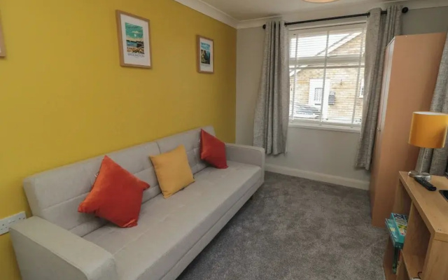 36 Chatsworth Close