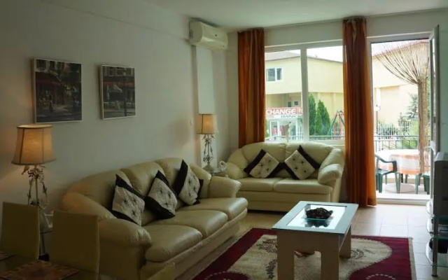 Dom-El Real Apartments in Sea View Complex