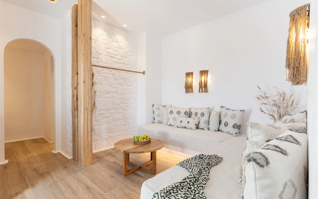 Almiriki Naxos Beachside Living