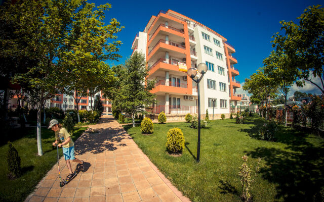 Отель Riviera Fort Beach Болгария, Равда - отзывы, цены и фото номеров - забронировать отель Riviera Fort Beach онлайн вид на фасад