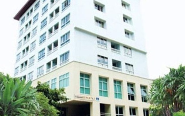 Отель Lumpini Residence Sathorn вид на фасад