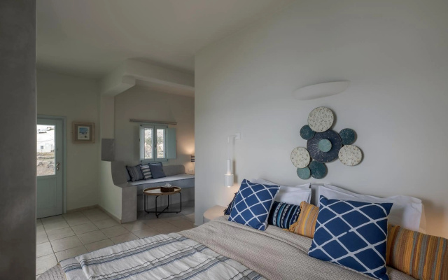 Blue Dolphins Apartments & Suites