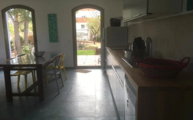 Maison neuve + piscine dans parc arboré proche mer