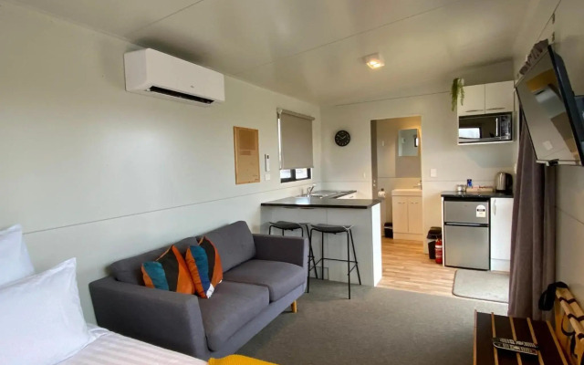Stunted Totara, Unit 3