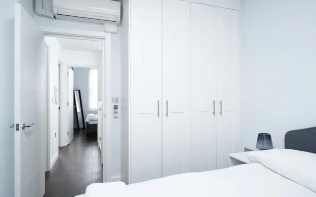 Chic 3-bedroom Apartment in Soho