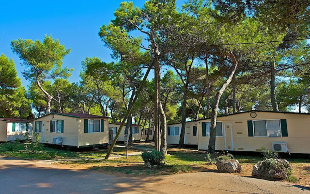 Carefully Furnished Chalet With a Terrace, 10 km. From Pula