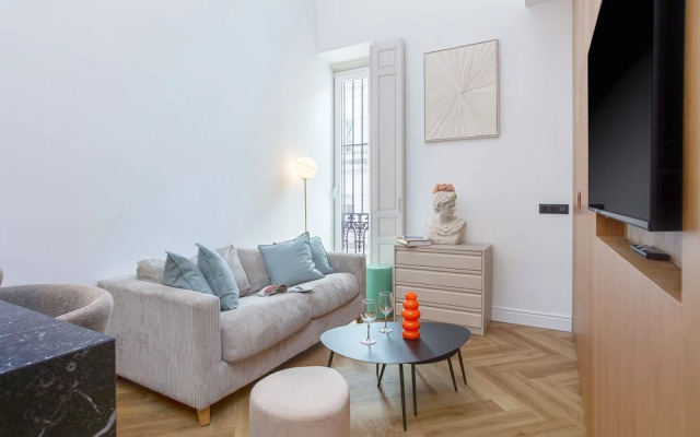Elegant Apartment in Sevilla Antonia Diaz III