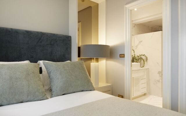 Апартаменты Playa de La Concha 10 Apartment by FeelFree Rentals комната для гостей