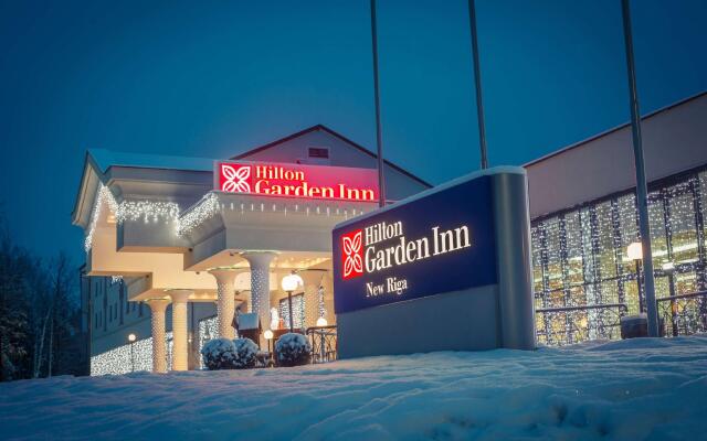 Гостиница Hilton Garden Inn Moscow Новая Рига вид на фасад