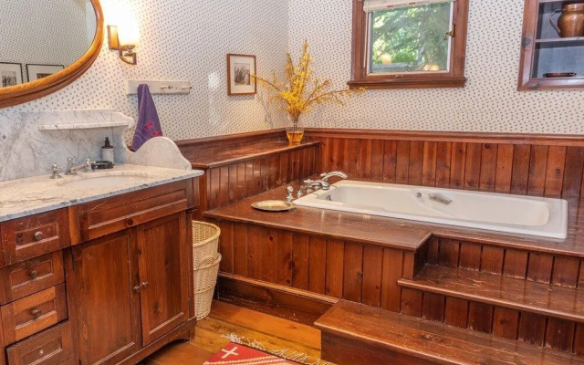 Stunning Western Inspired Private 3 Bedroom Villa Villa