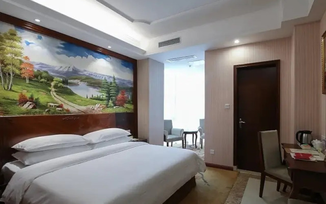 Taibaofeng Hotel