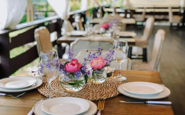 Zolotoy Bereg Hotel