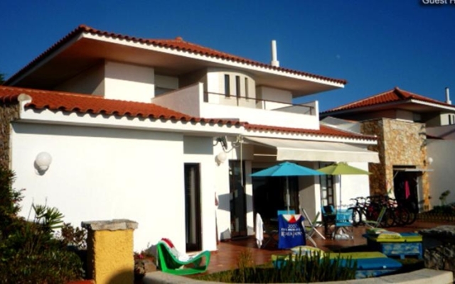 Отель Ericeira Sea Sound - Guest House вид на фасад