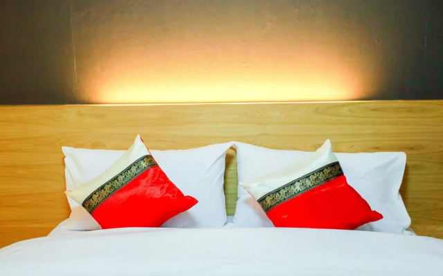 Jongjian Hotel
