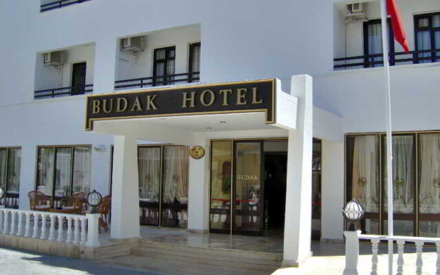 Budak Hotel Турция, Алтинкум - отзывы, цены и фото номеров - забронировать отель Budak Hotel онлайн вид на фасад