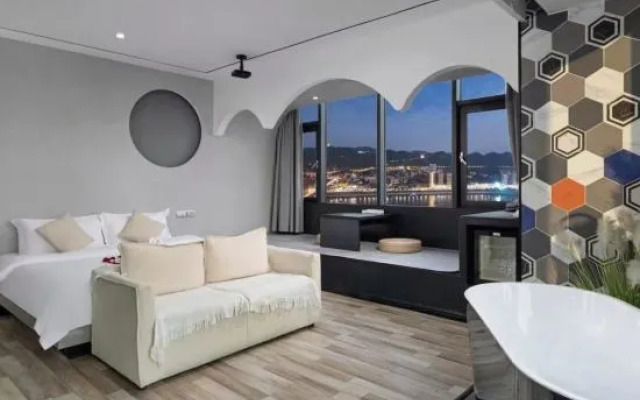 Cloud 51·High-altitude Quanjiang View Hotel (Chongqing Jiefangbei Cloud Eye)