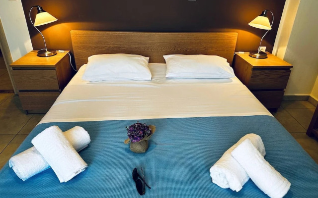 To Steki 1min From Beach 2bd 1ba