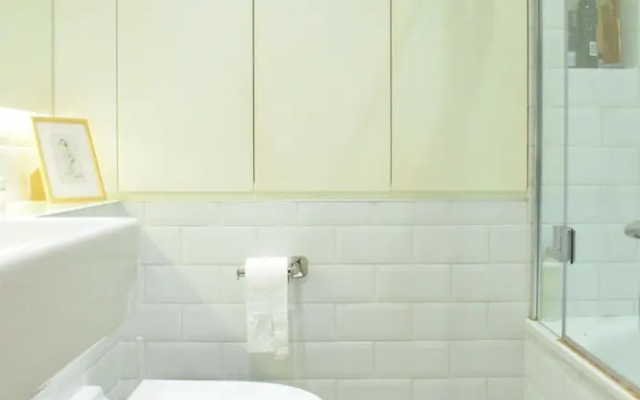Modern 1 Bedroom Apartment in Victoria