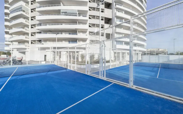 Gran Canet 2BR - Sea Views, Pools & Gym
