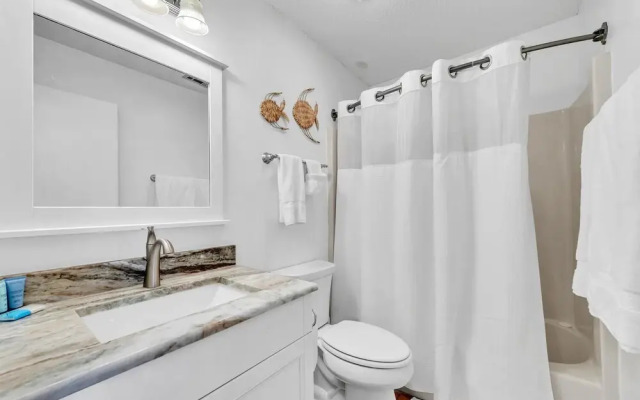 Beachwood Villas 11B- Sandy Toes Bungalow