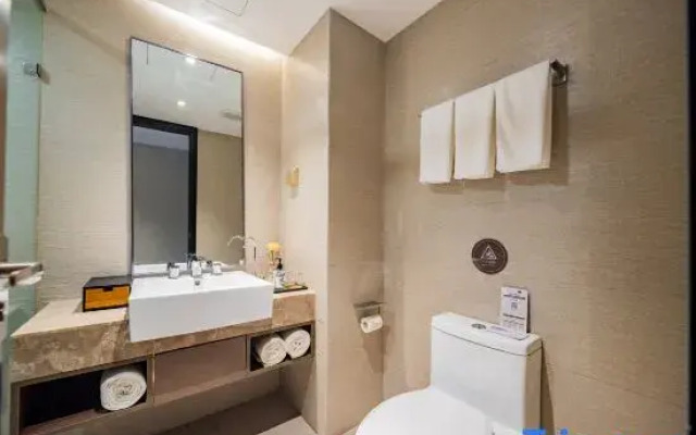 Homeinn Plus Hotel (Chengdu East Railway Station Chengyu Interchange Subway Station)