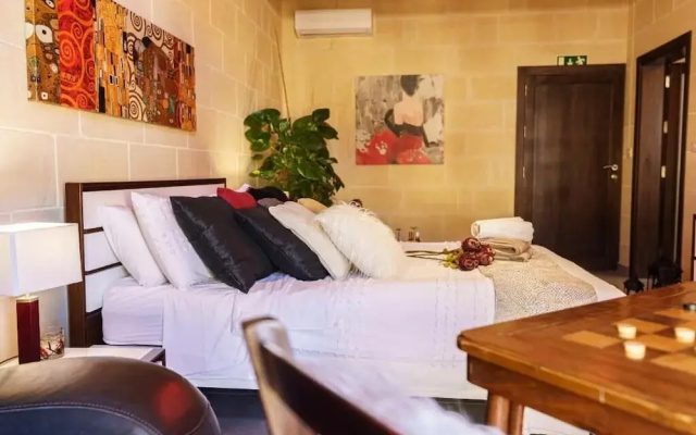 Ajuga Luxury Boutique B&B