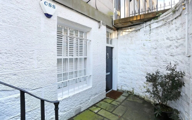 JOIVY Vibrant City Centre 2-bed Apt.