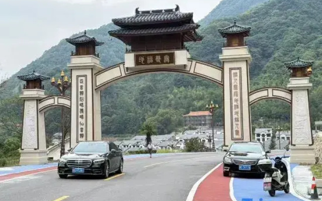 Sanqing Mountain Retreat Homestay (Gangshou Cable Car Store)