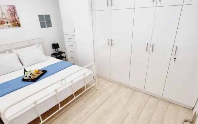 Cristina Studio Apartment