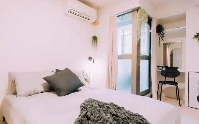 Minimalist Loft 603