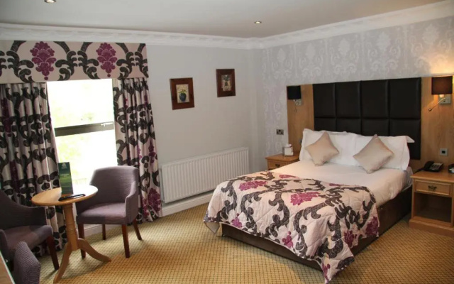 Waterton Park Hotel
