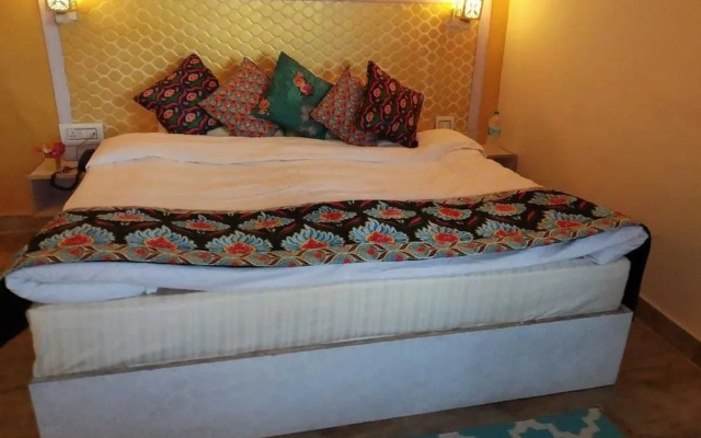 Eriline Resorts