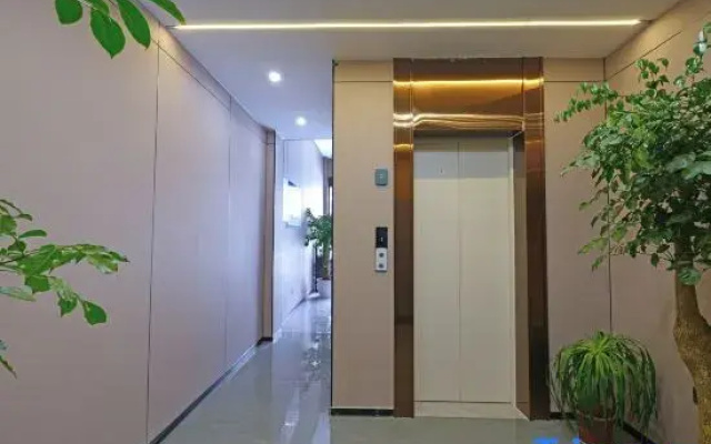 Yunjing Smart Hotel (Jinhai Building Materials City Shengeng Cultural Park)