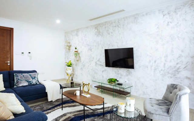 Nice 3 bedroom Apartment Space Available