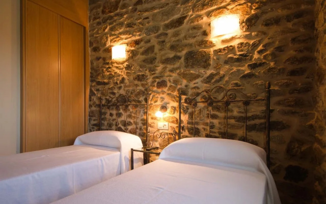 104225 -  House in Muxía