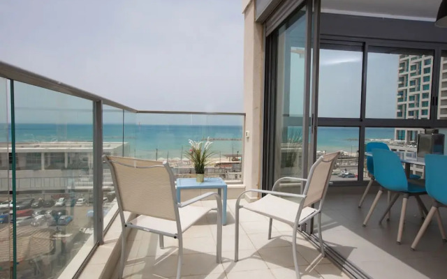 Magic Penthouse beach front
