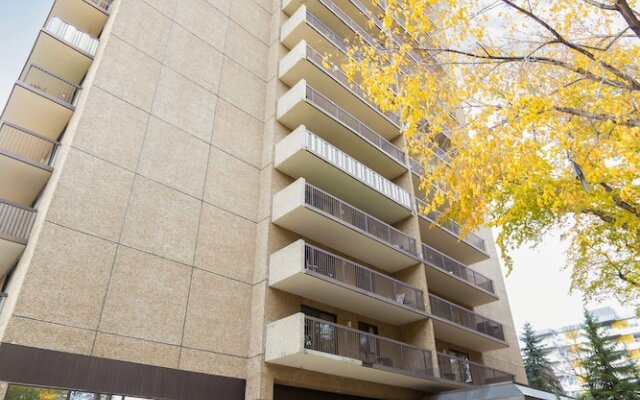 Отель Obasa Suites Saskatoon вид на фасад