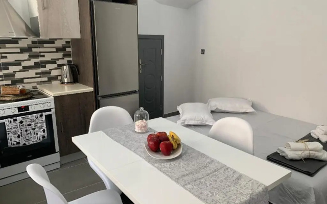 Thania's House ,4 minutes from the center of Hermoulis