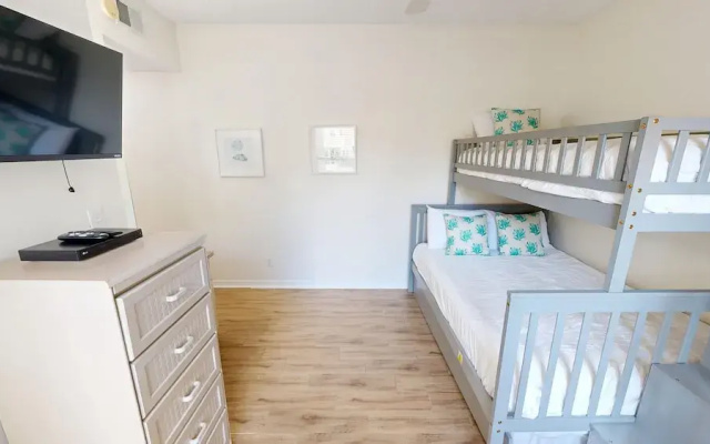 Sandpiper Cove 9141 3 Bedroom Condo by RedAwning